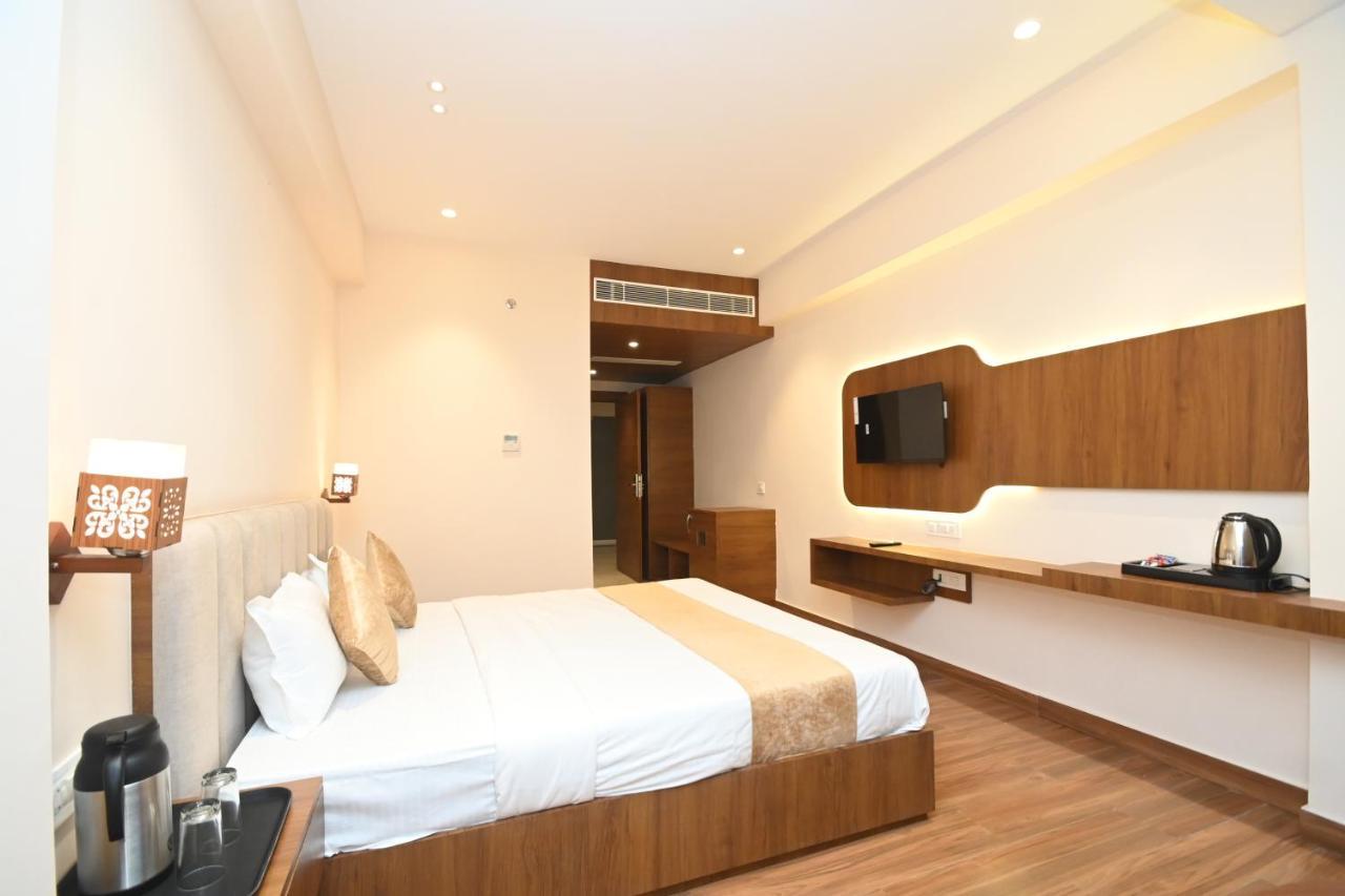Hotel Blue Sapphire Kota  Exterior photo